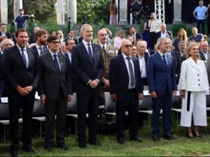 Collboni homenatja Samaranch i esborra el seu passat falangista