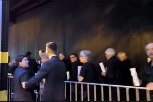 Gràcies, cantaires: heu fet caure la farsa de la Sagrada Família