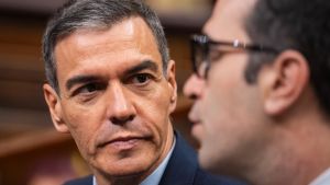Falsa calma, con el Papa y el Mundial al fondo