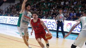 Basket, Lucca: fallito il match-point. Vince Siena, si va a gara 3