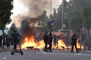 British Politicians Accuse Elon Musk of Stoking Racist Violence in Belfast