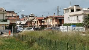 Via Lombroso, Comune al lavoro