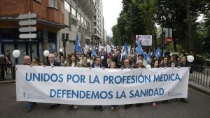 El Principado hará concesiones a los médicos para aliviar la indignación con el Ministerio que caldea la huelga de la próxima semana en Asturias