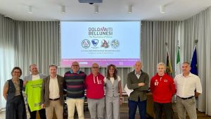 Il marchio su quattro casacche: la Dmo scommette sullo sport