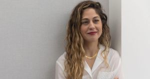 Lara Hernández, un paso atrás para Sumar que se quema entre expedientes y denuncias