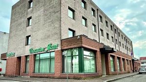 Udine, venduto all’asta l’hotel Executive: il nuovo proprietario lo ha pagato 1,7 milioni