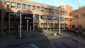 Tiel zit zonder bestuur: wethouders opgestapt om vermeende verdachtmakingen door oud-burgemeester