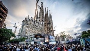 Barcelona estima que unas 180.000 personas siguieron la visita del Papa en los puntos clave: 