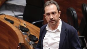 El coordinador de IU en Asturias pide 