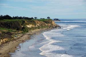 Overlooked Calif. town thrilled as Beanie Babies billionaire revamps golf course