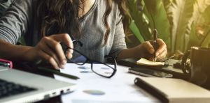 AI doesn’t just help us think, it thinks instead of us: what this means for the process of learning