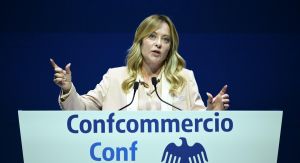 Meloni: altro che patrimoniale, meno tasse al ceto medio