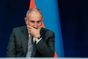 После выборов Армения приземлилась между двух стульев