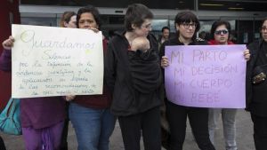 El Tribunal de Estrasburgo da la razón al HUCA y al Sespa en hospitalizar a una mujer que quería dar a luz en su casa de Posada de Llanera