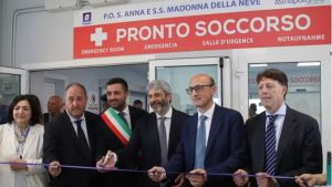 Boscotrecase, riapre il pronto soccorso chiuso dal Covid: taglio del nastro con Fico