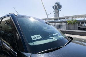 This Transportation Bill Provision Could Shield Uber and Lyft From Lawsuits
