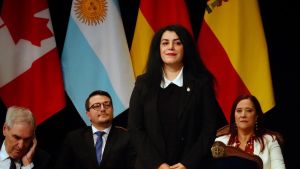 ¿A quién pertenece 'Persépolis'?