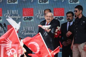 CHP’de rejimin kılıcıyla tasfiye başlarken…