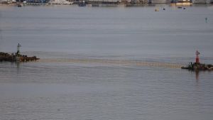 Il mare resta a fasce orarie, mobilitazione a Marola: “Una decisione offensiva”
