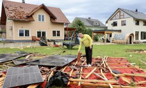 Prebivalci opustošene Komende: “Bilo je kot v vojnem stanju”