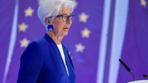 La Bce rialza i tassi d’interesse. Lagarde: “Unica scelta possibile”