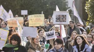 Salud trata de aplacar a los sanitarios con una ley para 