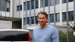 Mitten in Friedrichshafen sollen Ärztehaus, Indoor-Spielplatz und Padel-Halle entstehen