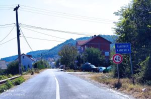 Kosovo: Dvoje direktora srpskih škola osumnjičeno za posedovanje oružja i uništavanje arhivske građe