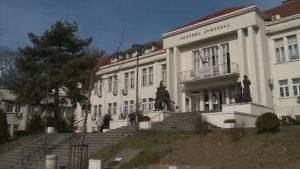 Kreni promeni: Sednica SO Voždovca dva puta prekidana zbog grupe SNS aktivista