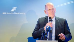 Flugsicherung plant Drohnenabwehr mit Telekom und Hensoldt