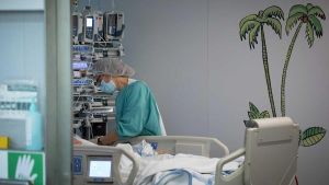 La madre del bebé maltratado recriminó a su marido que había 