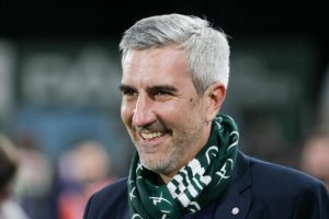 « Si tu veux être aimé, la première chose à faire c’est d’être aimant » : directeur général de la Section Paloise, Pierre Lahore raconte les coulisses d’une popularité