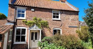 Norfolk cottage once owned by Nobel prize winner goes on sale