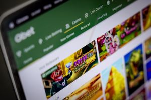 Verbod op reclame voor online gokken, maar geen verhoging minimumleeftijd