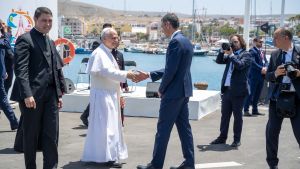 Para Sánchez: tras el Papa, el Mundial de fútbol