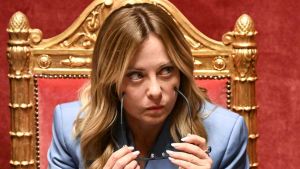 Civici per Meloni: l'idea di un listino della premier per combattere il vannaccismo. Ghisleri: 