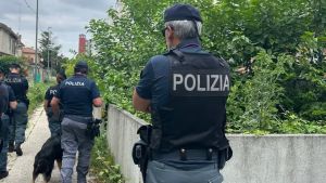 Nave 1 di Altobello, l’Ater: «Svuotata entro dieci giorni». Dopo lo sgombero trovato un altro abusivo