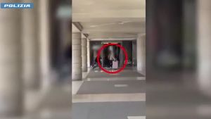 Estorsioni e rapine ai danni dei turisti a Venezia, tre porter in carcere