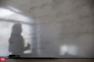 É rastejando que ascende aos tetos? Opinião de Diogo Augusto