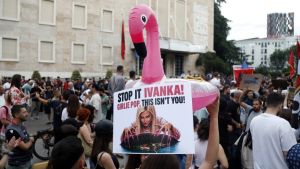 „Situacija podseća na Divlji zapad“: Hoće li albanski flamingosi preživeti planove Trampovih?