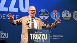 Rotondi: “Vannacci mi ha detto che è democristiano. Meloni lo attacca? In 24 ore cambia tutto”