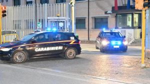 Maxi controlli antidroga a Udine, cinque denunciati e sequestri nell’area della stazione