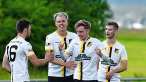Die SG SU Schönwald-Schonach feiert mit 1:0-Sieg in Donaueschingen den Klassenerhalt