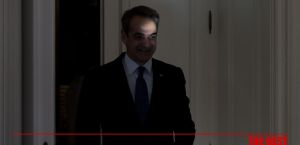 Η μία στις 14.000.606 - Η μοναδική πιθανότητα να σωθεί το σύστημα Μητσοτάκη