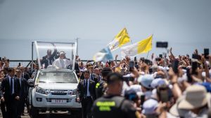 Cuando el Papa pasa, Occidente se detiene