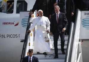 Vestir de España, volar de España