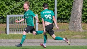 Aaron Reiss dreht das Spiel und sichert dem FC Zell die Relegation zur Landesliga