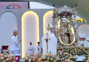 Y Dios se inclinó ante la virgen del Pino