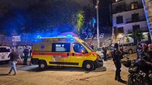Νεκρός από πυροβολισμούς άνδρας στα Εξάρχεια [βίντεο]