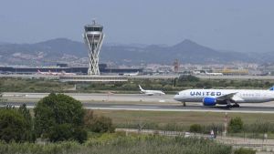 El Govern y ERC sellan el cambio legal para crear la Autoridad Aeroportuaria de Catalunya
